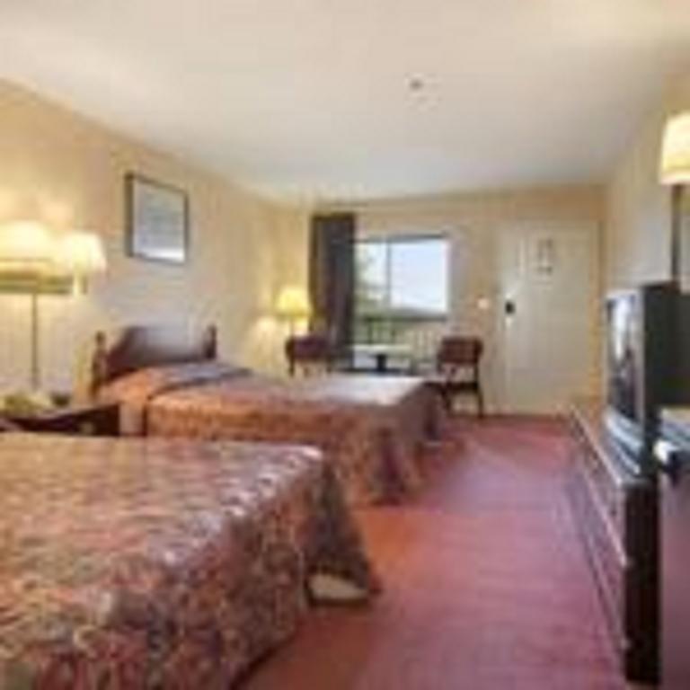 Super 8 By Wyndham Decatur Priceville Habitación foto